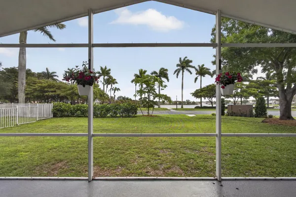$649,000 | 1599 Oak Berry Circle, Wellington, FL 33414