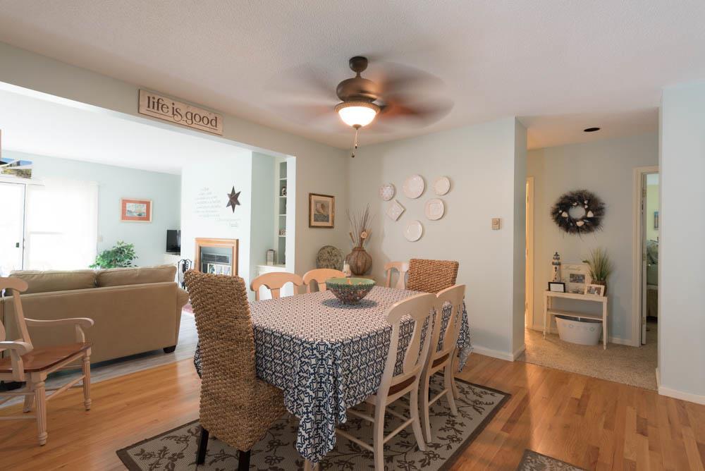 239 Sea Road, Unit 25 Kennebunk, ME 04043 - Photo 6 of 27 Dining room and living room are open...