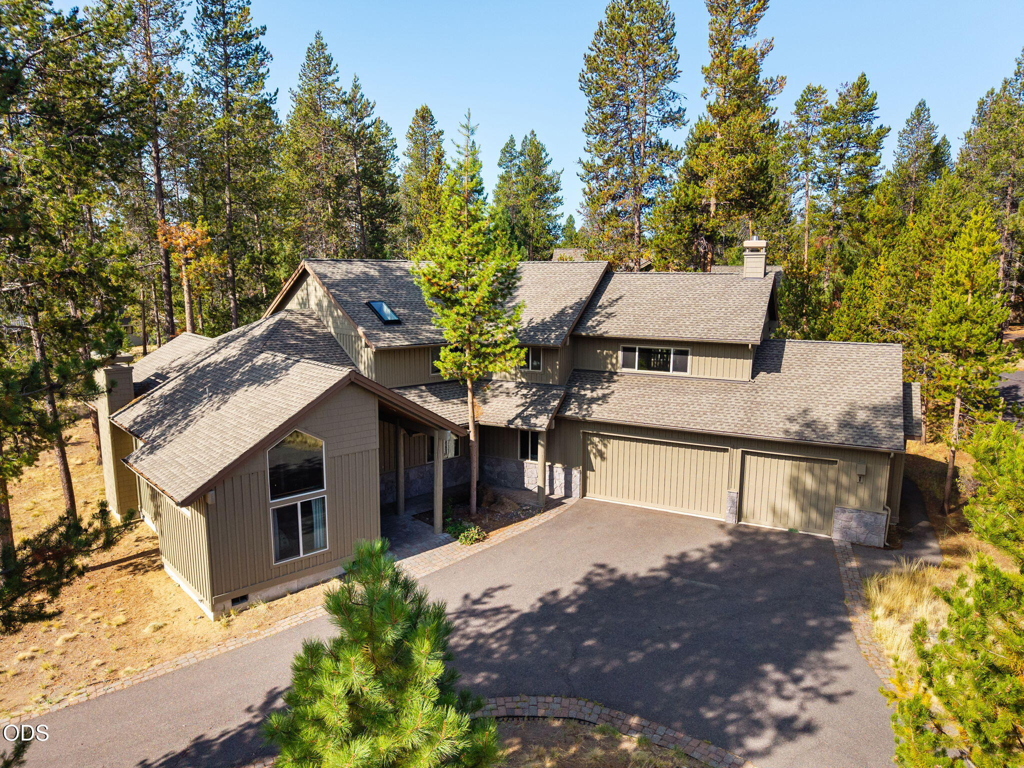 18211 Oregon Loop, Unit 1 Sunriver, OR 97707 - Photo 1 of 72 Gallery Image 1