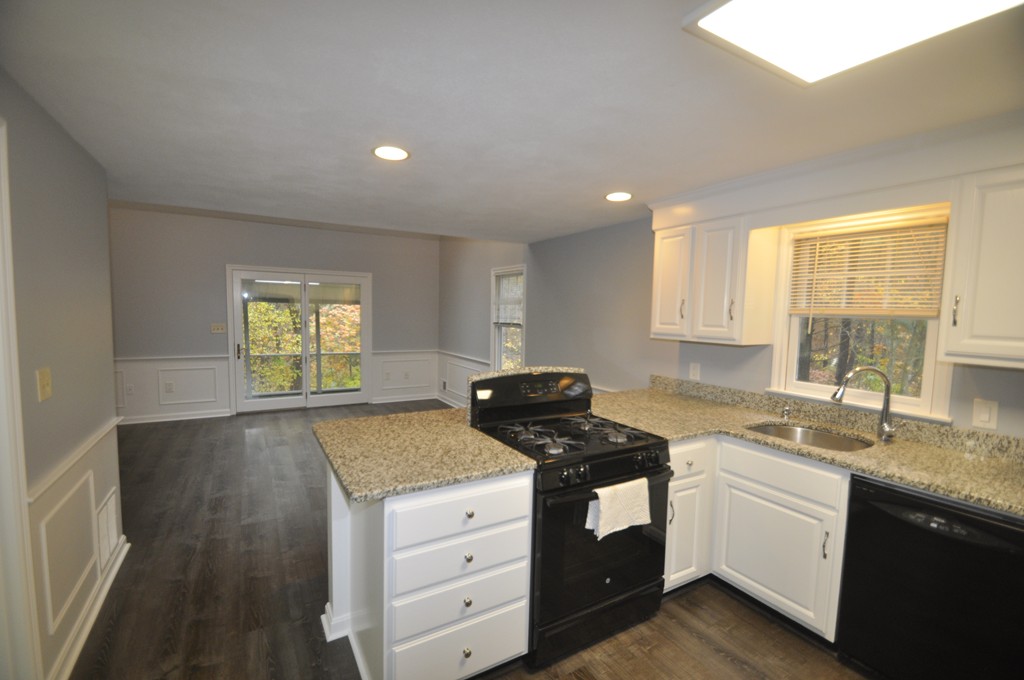 9 Averill Road, Unit 2 Middleton, MA 01949 - Photo 3 of 16 Gallery Image 3