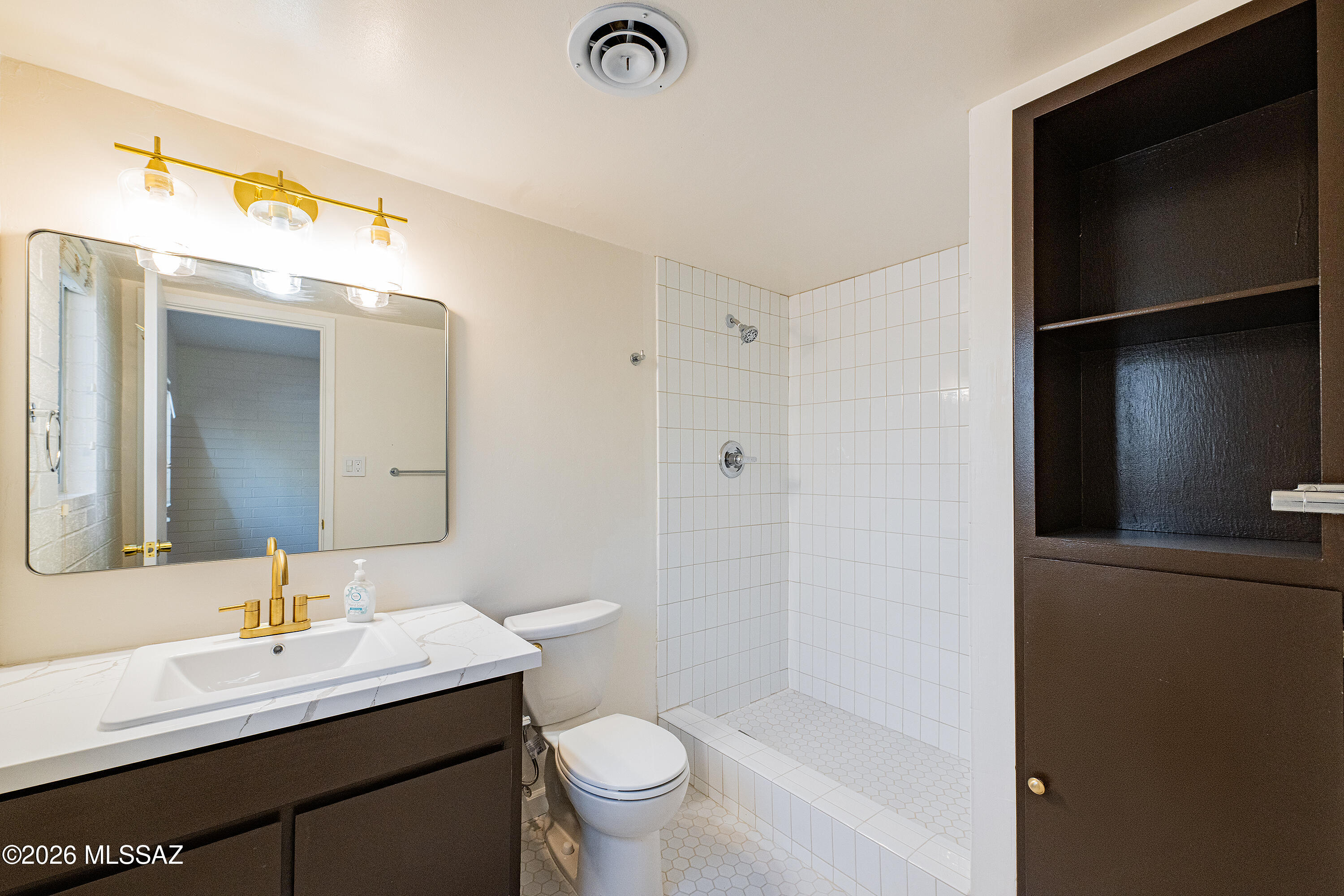 5901 North Oracle Road, Unit 28 Tucson, AZ 85704 - Photo 22 of 30 5901 Oracle 28 (21)