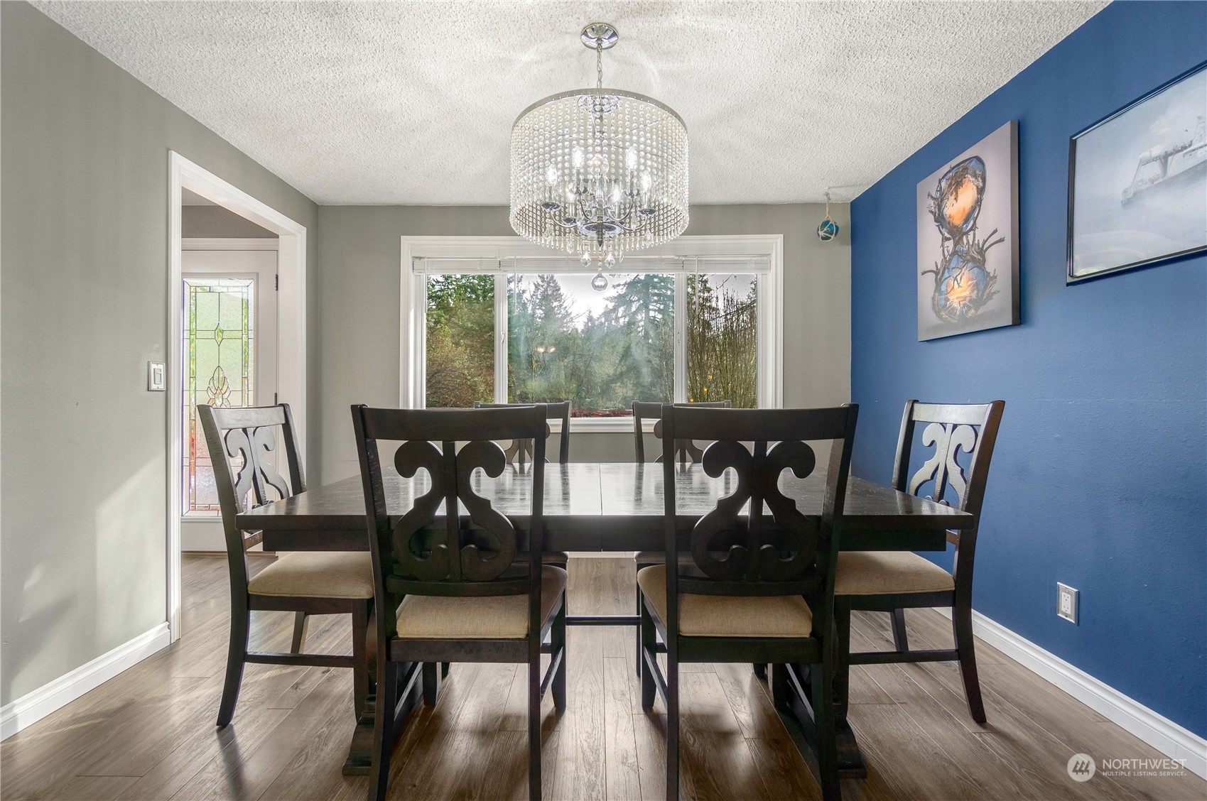2712 Seminary Hill Road Centralia, WA 98531 - Photo 13 of 40 a view of a dining room with furniture window and wooden floor