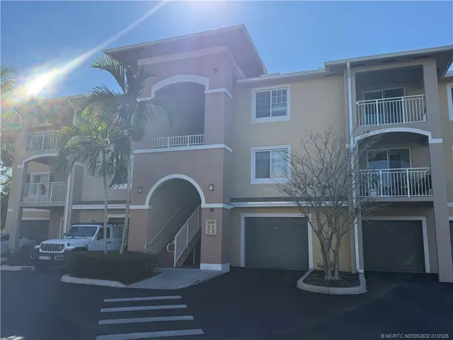 a close view of sink