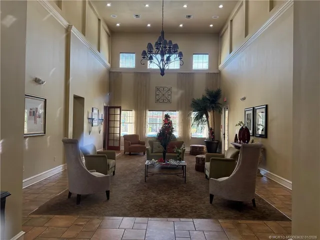 $2,200 | 6458 Emerald Dunes Drive, Unit 302, West Palm Beach, FL 33411