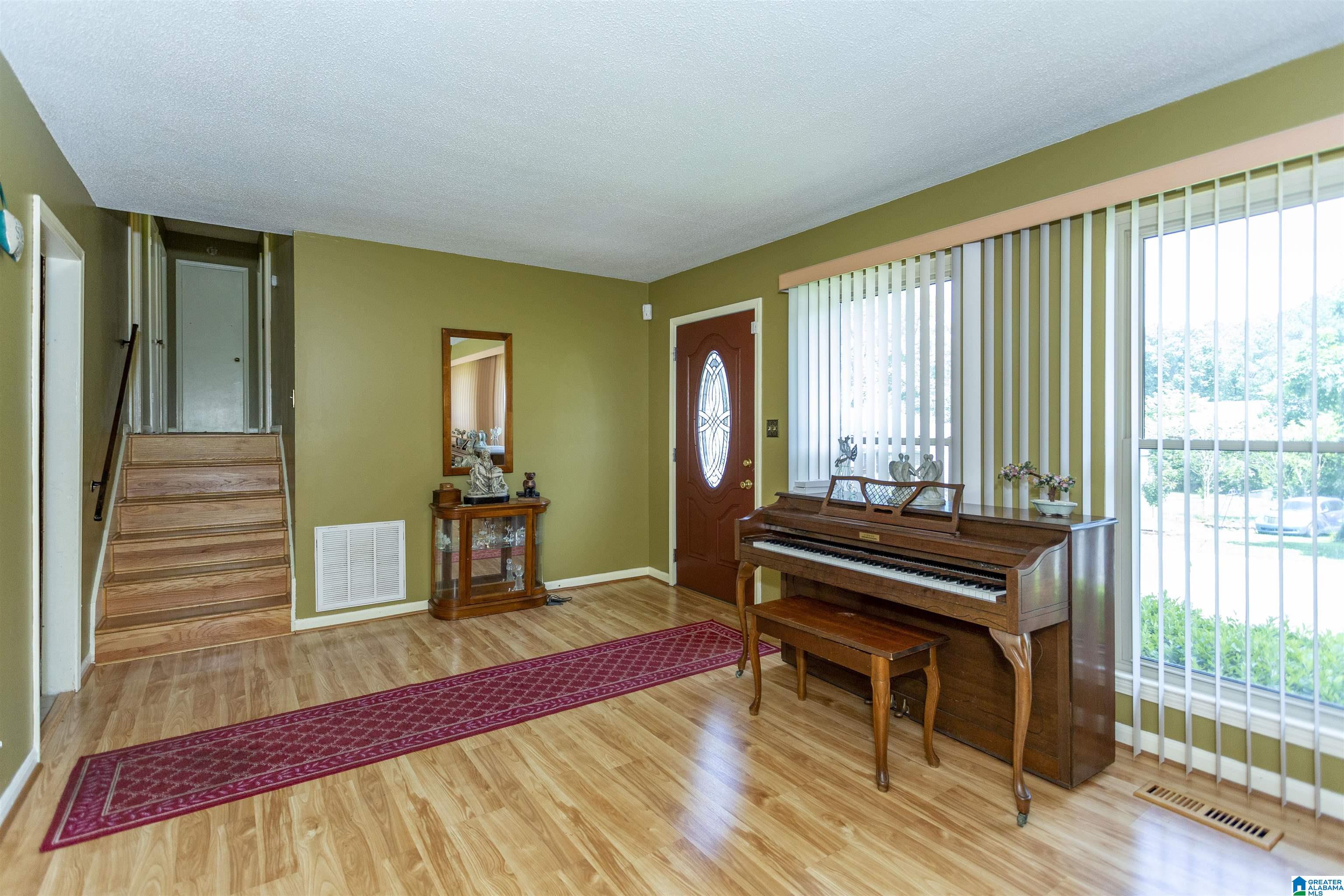 112 Reach Circle Alabaster, AL 35007 - Photo 13 of 47