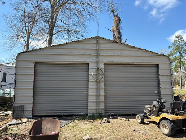 $130,000 | 1821 East Beverly Drive, Shepherd, TX 77371