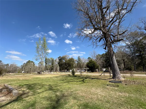 $130,000 | 1821 East Beverly Drive, Shepherd, TX 77371
