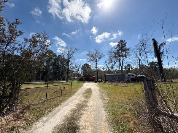 $130,000 | 1821 East Beverly Drive, Shepherd, TX 77371