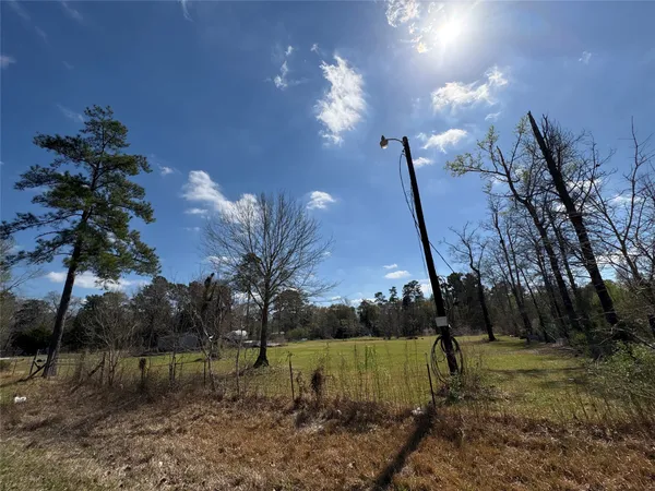 $130,000 | 1821 East Beverly Drive, Shepherd, TX 77371