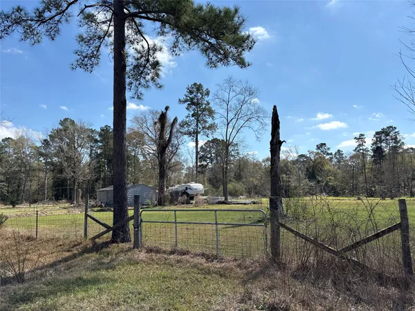 $130,000 | 1821 East Beverly Drive, Shepherd, TX 77371