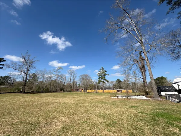 $130,000 | 1821 East Beverly Drive, Shepherd, TX 77371