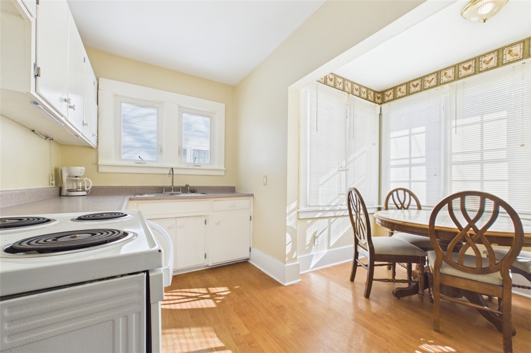 115-117 Genesee Park Boulevard Rochester, NY 14611 - Photo 15 of 50 3 bed unit kitchen