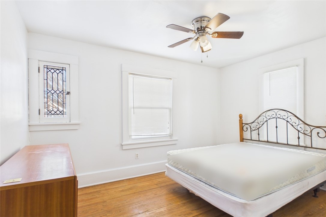 115-117 Genesee Park Boulevard Rochester, NY 14611 - Photo 19 of 50 3 bedroom unit bedroom 2