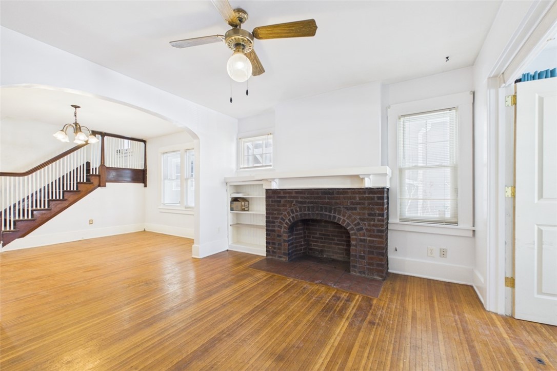 115-117 Genesee Park Boulevard Rochester, NY 14611 - Photo 31 of 50 2 bed room unit living room