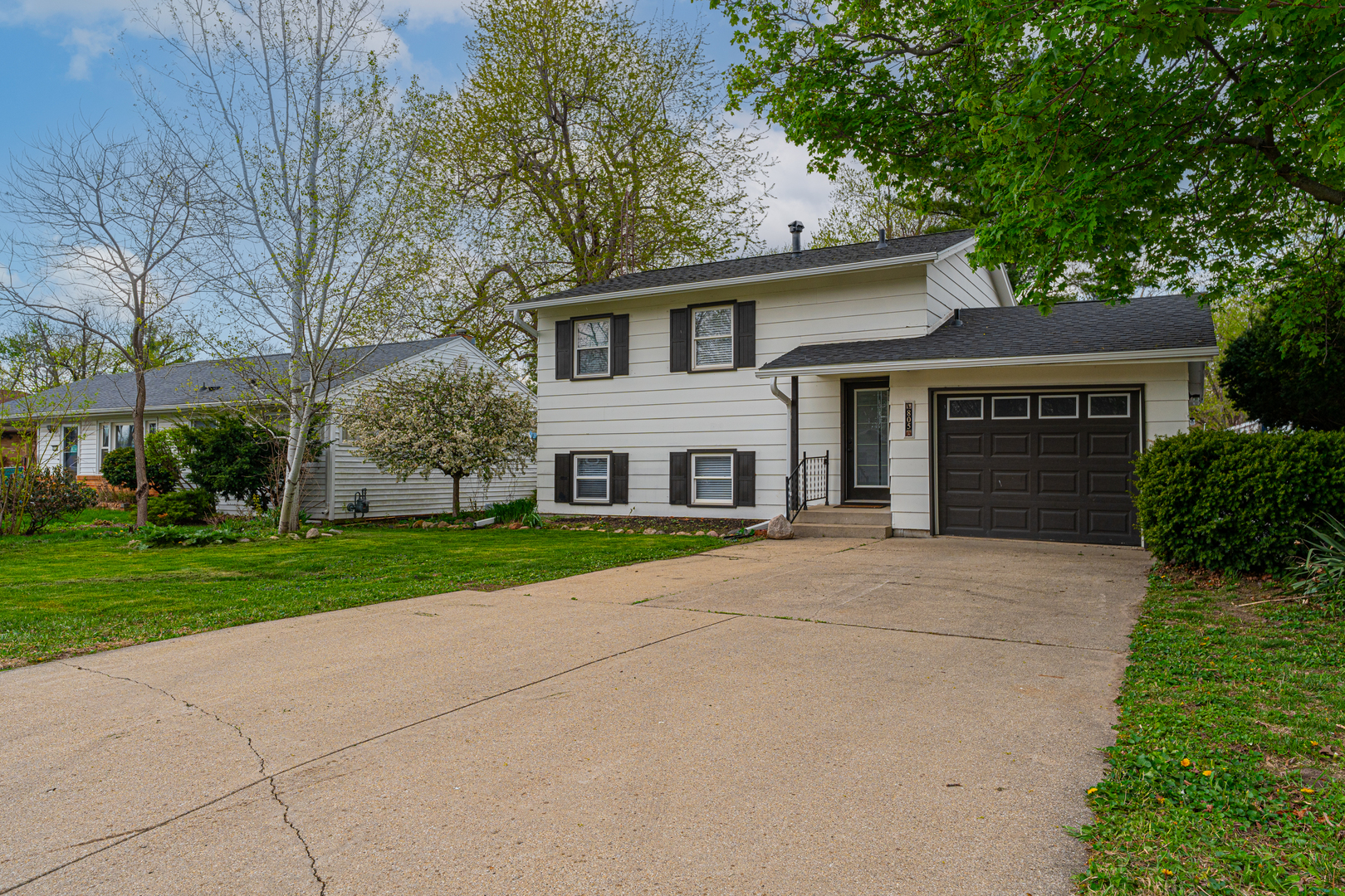 805 South Grove Street Normal, IL 61761 - Photo 2 of 32 front view of house with a yard