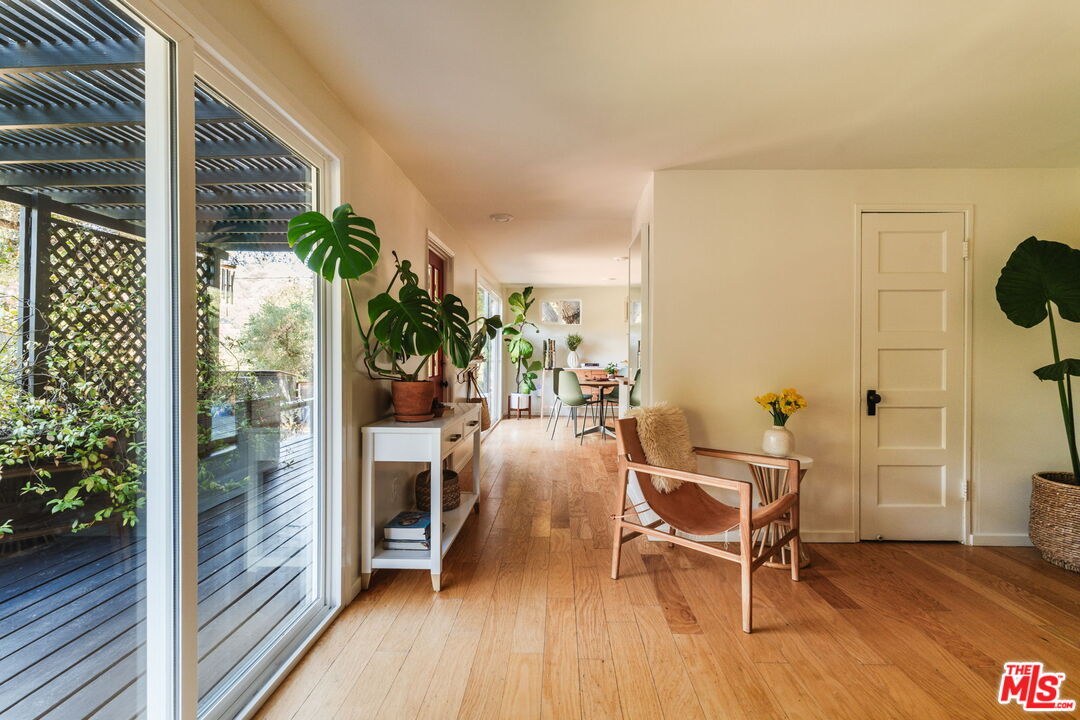 20906 Fontaine Road Topanga, CA 90290 - Photo 13 of 73