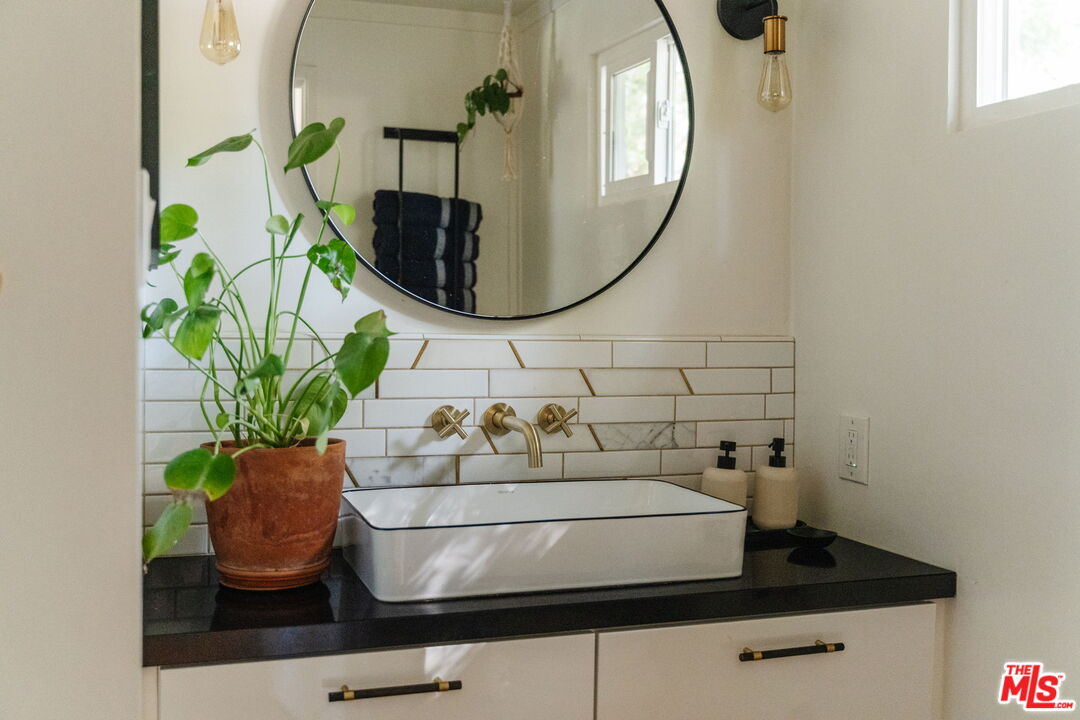 20906 Fontaine Road Topanga, CA 90290 - Photo 40 of 73