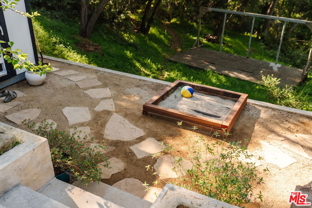 20906 Fontaine Road Topanga, CA 90290 - Photo 62 of 73 a view of a bench in the patio
