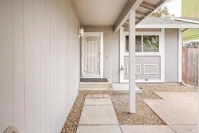 a view of a house with a garage