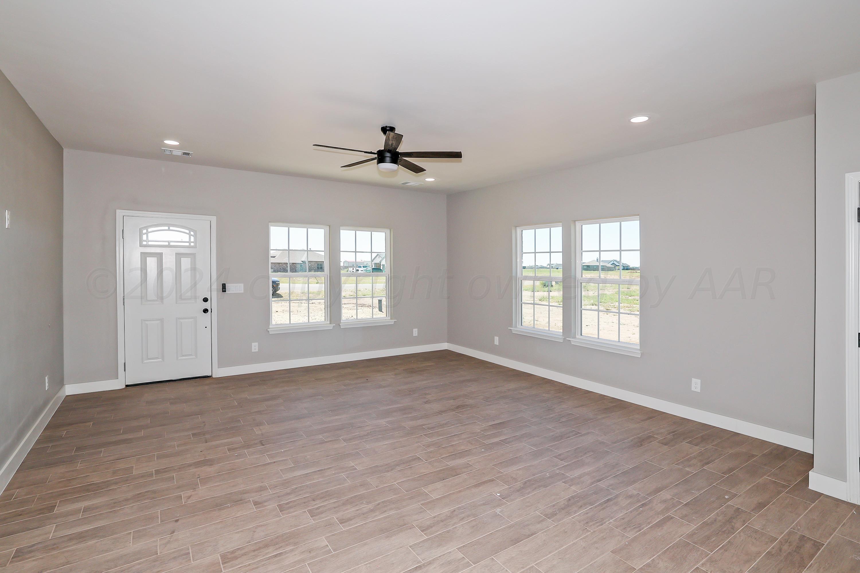 17850 Lone Ranch Road Amarillo, TX 79124 - Photo 4 of 22 4-Living Area