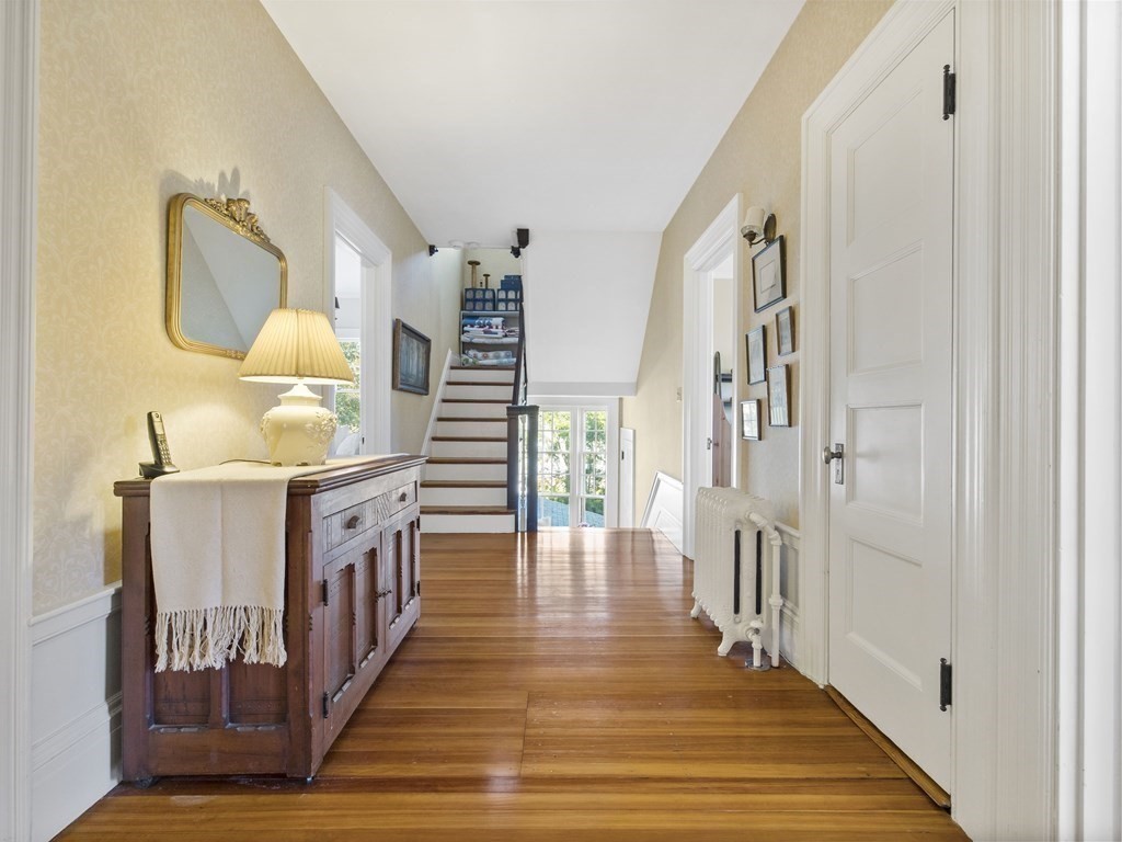 38 Dover Road Wellesley, MA 02482 - Photo 15 of 22