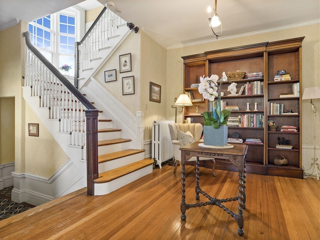 38 Dover Road Wellesley, MA 02482 - Photo 5 of 22