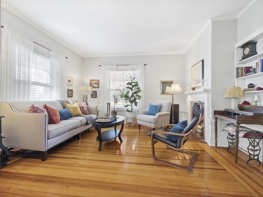 38 Dover Road Wellesley, MA 02482 - Photo 7 of 22