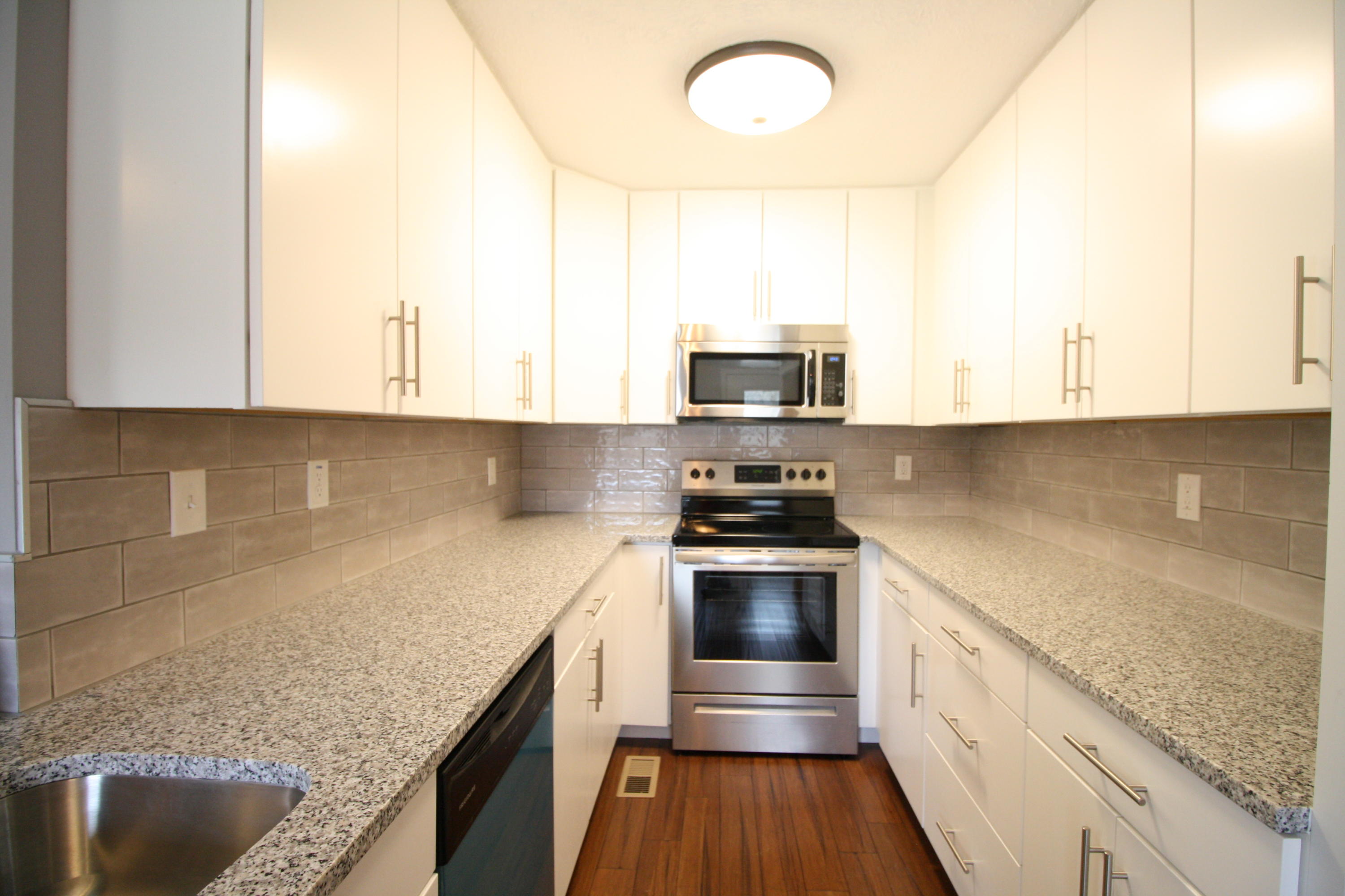 1602 Wilson Road Knoxville, TN 37912 - Photo 7 of 26 IMG_6861