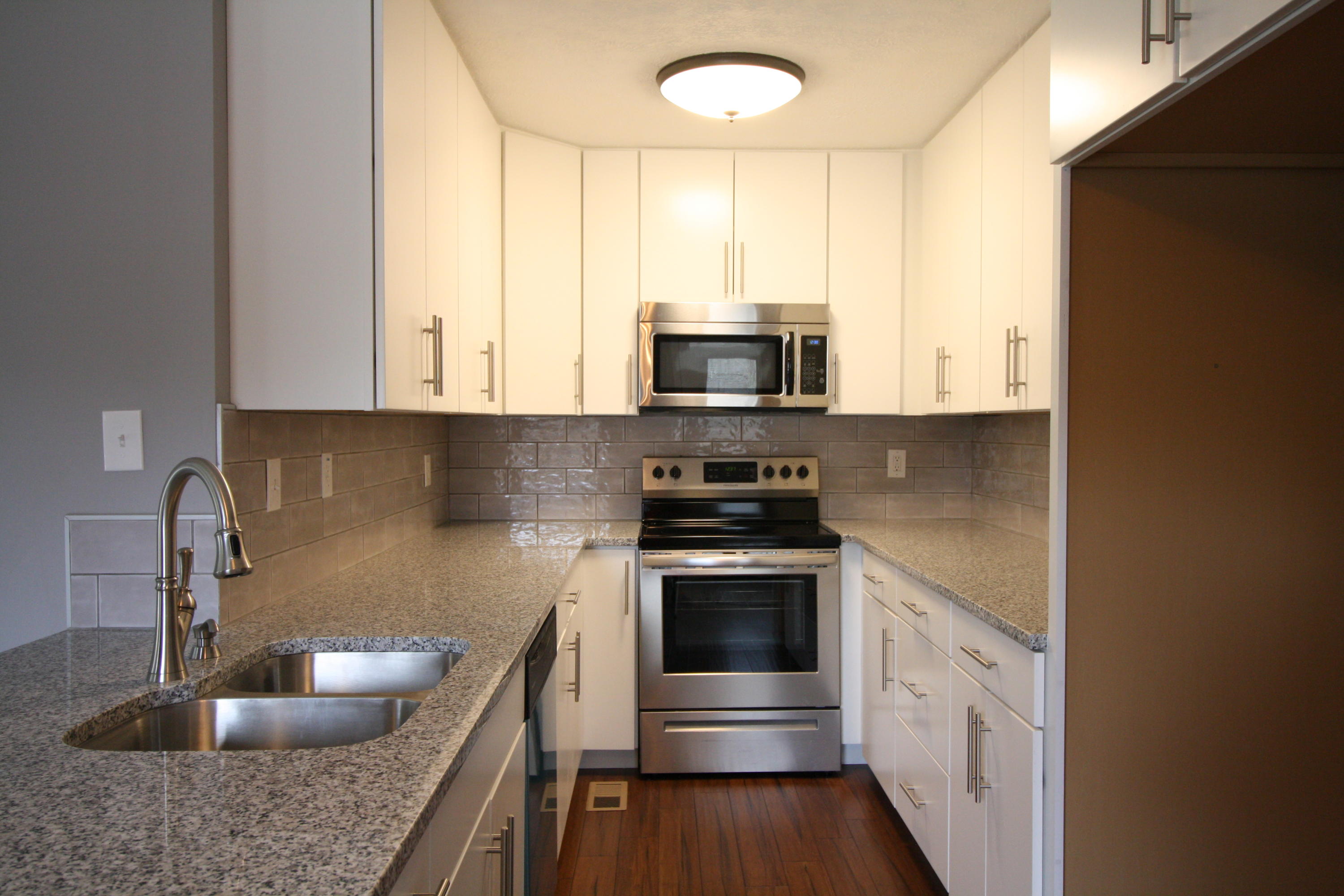 1602 Wilson Road Knoxville, TN 37912 - Photo 10 of 26 IMG_6842