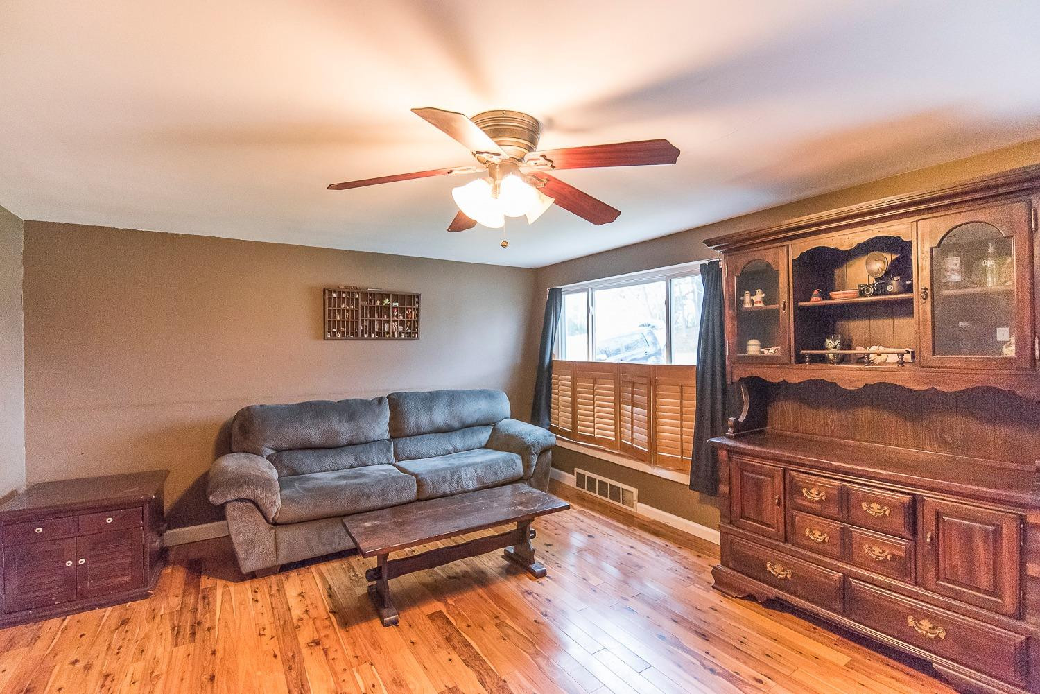 1913 Grandview Road Alexandria, KY 41001 - Photo 3 of 17