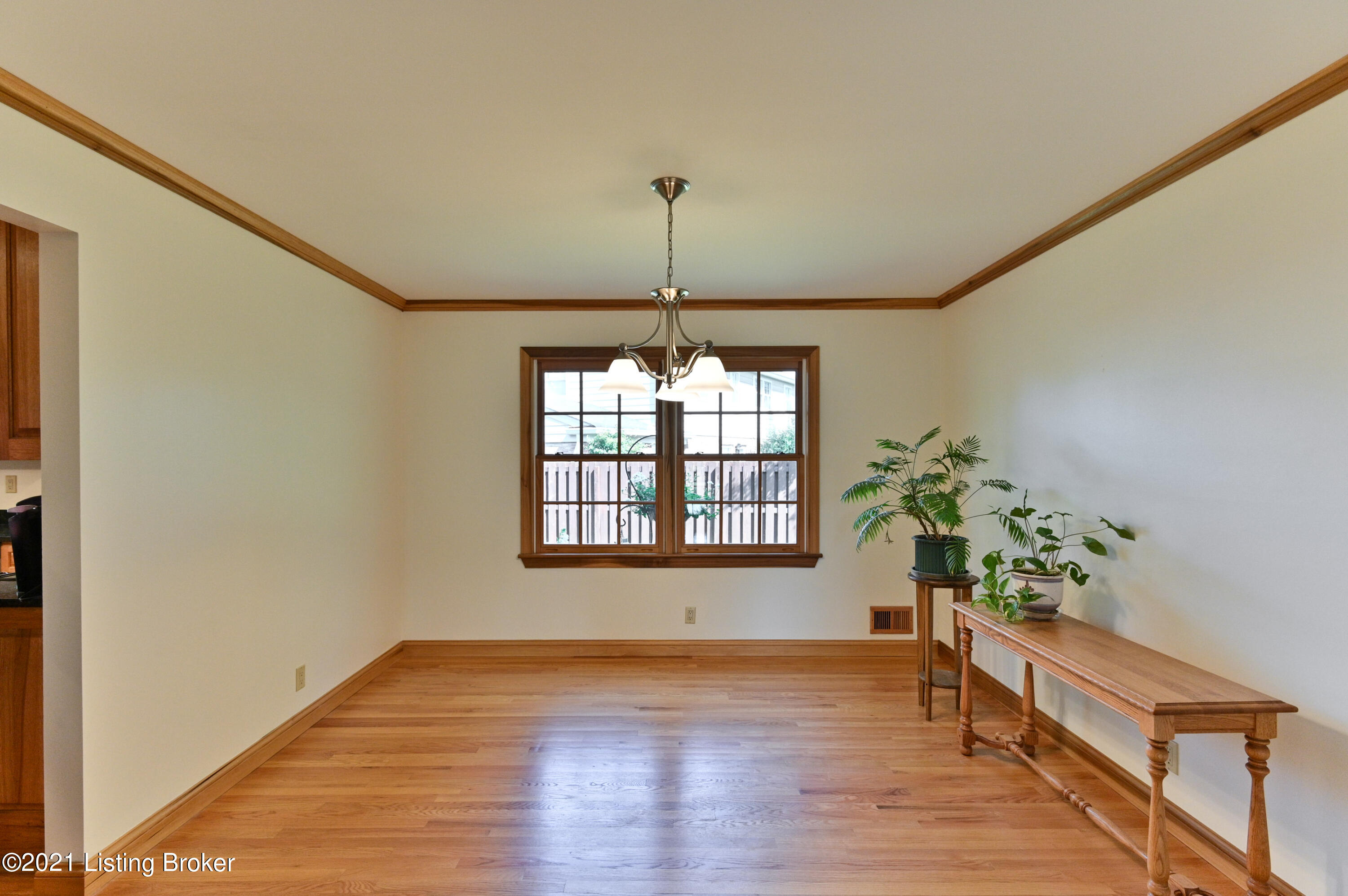 9001 Cardiff Road Louisville, KY 40242 - Photo 10 of 40 017 - 20210812 4216