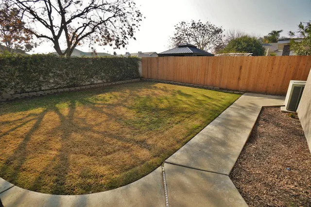 $470,000 | 845 Redwood Circle, Hanford, CA 93230