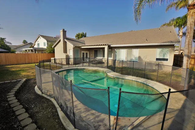 $470,000 | 845 Redwood Circle, Hanford, CA 93230