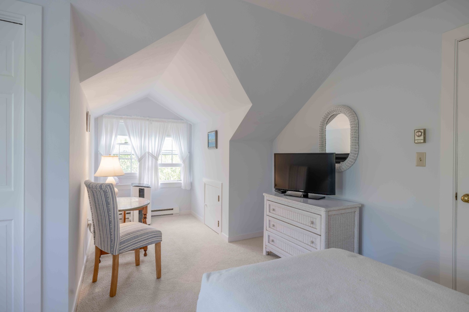 61 Cliff Road Nantucket, MA 02554 - Photo 28 of 31 Gallery Image 28