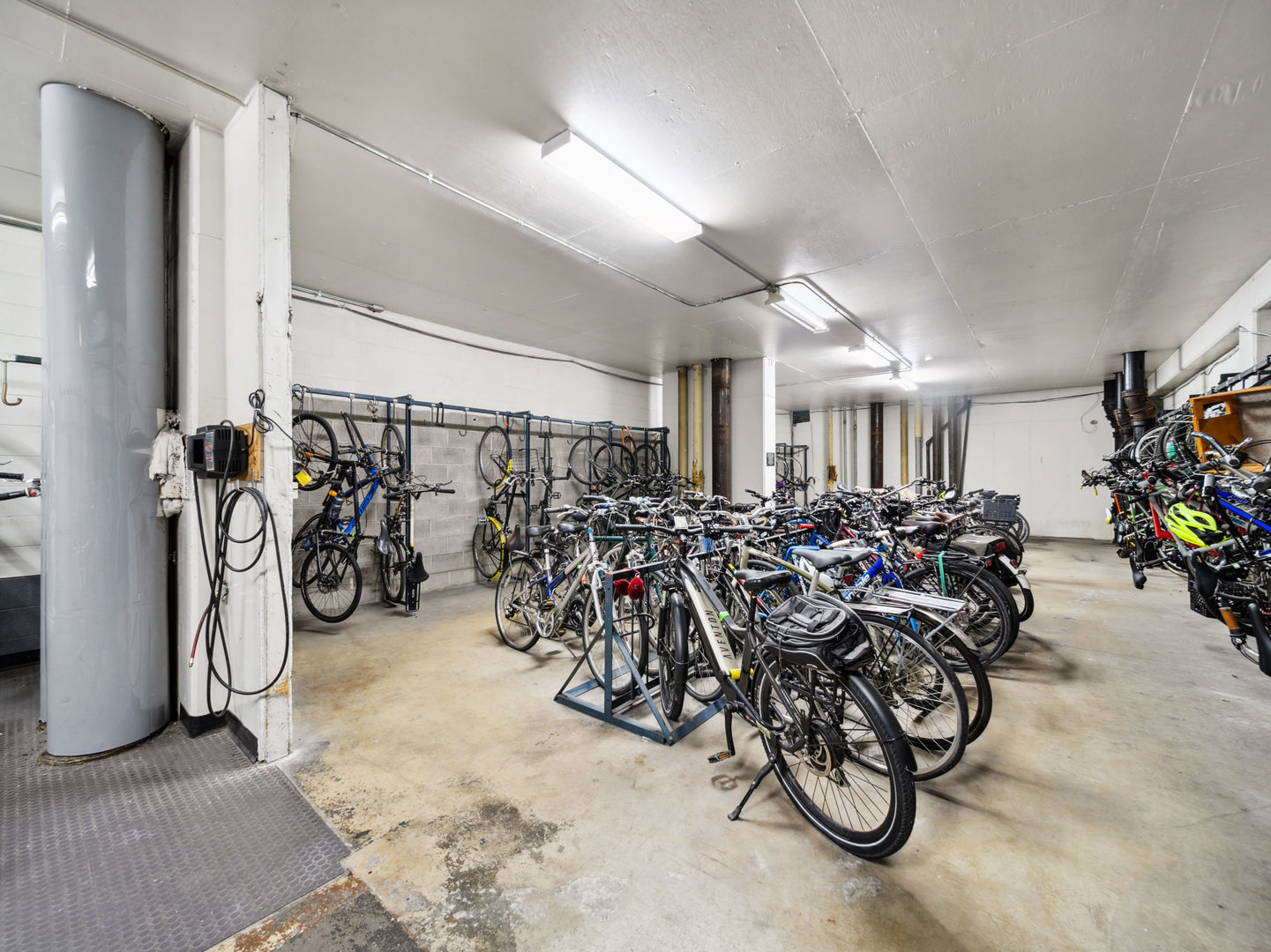 5455 North Sheridan Road, Unit 1404 Chicago, IL 60640 - Photo 24 of 24 a view of a bike garage with bicycles