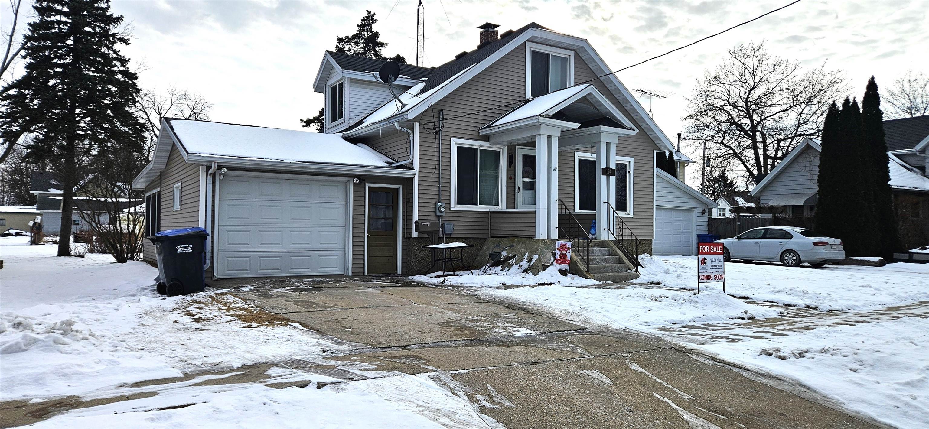 108 Pierce Street Randolph, WI 53956 - Photo 2 of 20