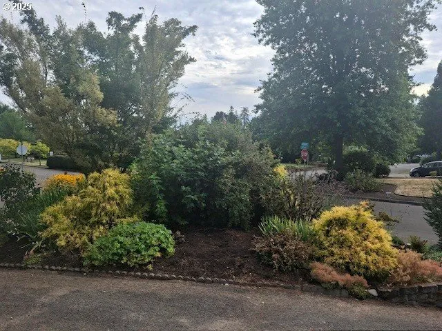 $475,000 | 204 Carthage Avenue, Eugene, OR 97404