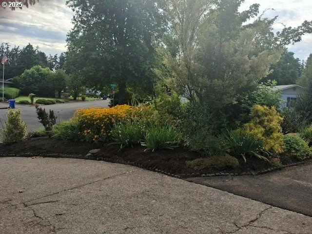 $475,000 | 204 Carthage Avenue, Eugene, OR 97404