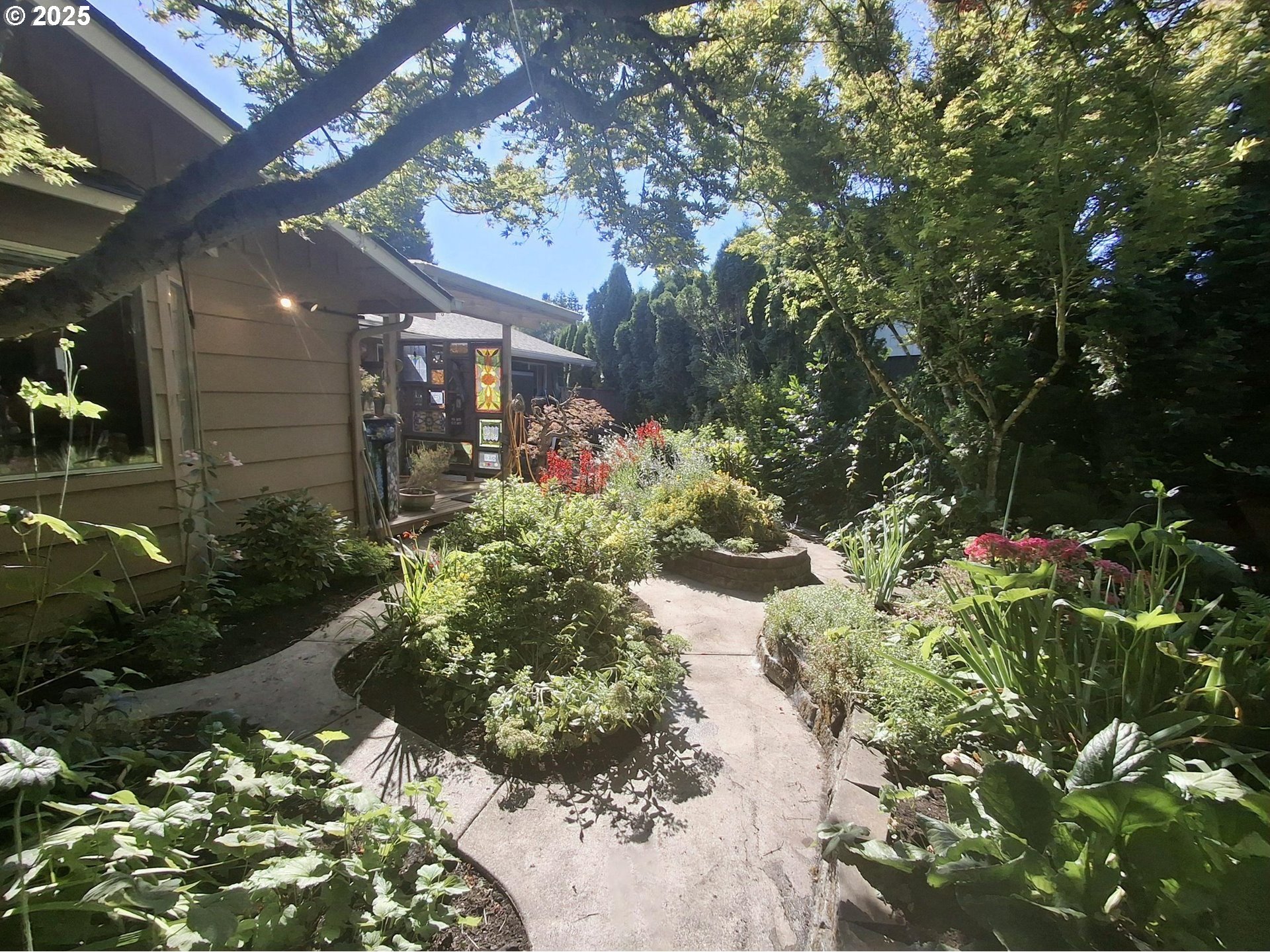 204 Carthage Avenue Eugene, OR 97404 - Photo 17 of 30