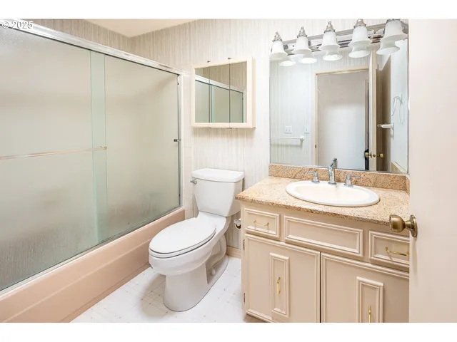 $475,000 | 204 Carthage Avenue, Eugene, OR 97404