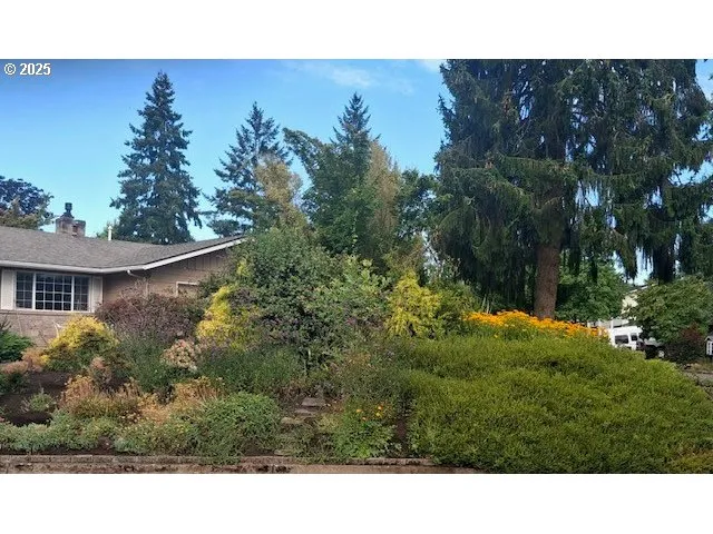 $475,000 | 204 Carthage Avenue, Eugene, OR 97404