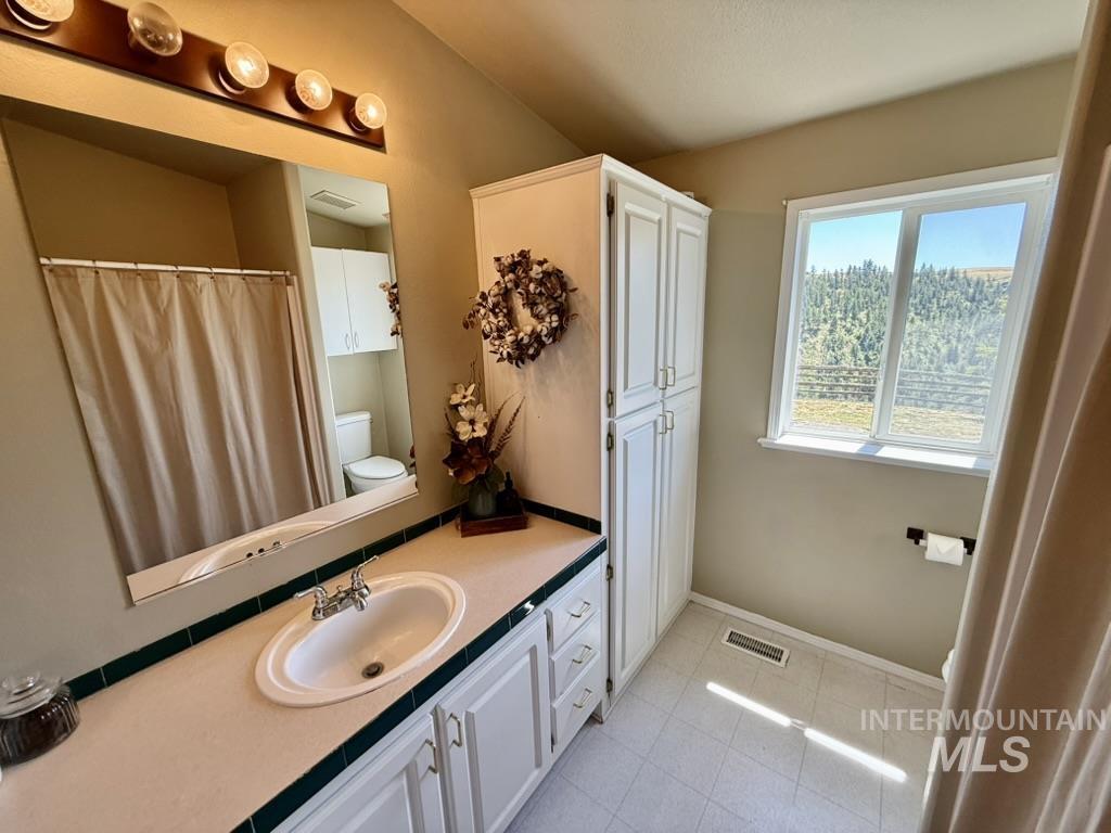 2792 & 2796 Ewing Road Nezperce, ID 83543 - Photo 14 of 50