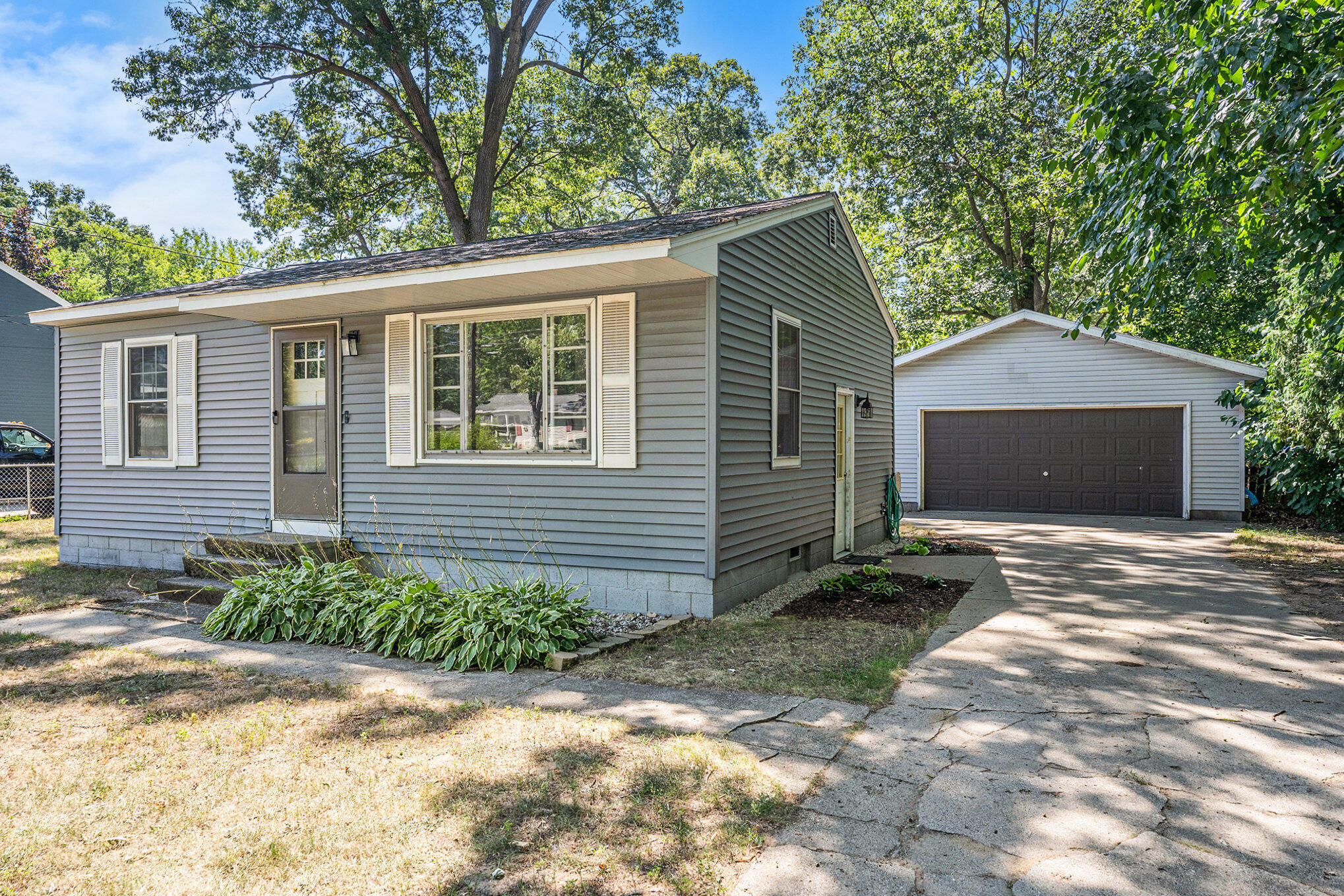 1465 Poulson Road Muskegon, MI 49445 - Photo 1 of 15 003_dsc02531_514