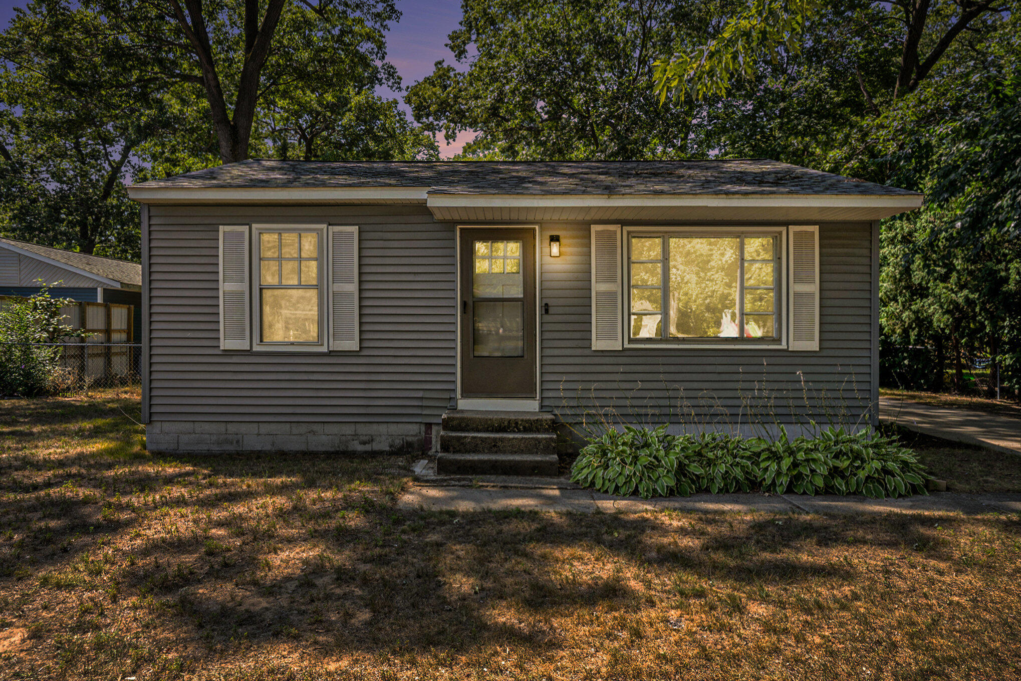 1465 Poulson Road Muskegon, MI 49445 - Photo 3 of 15 001_dsc02532-_836