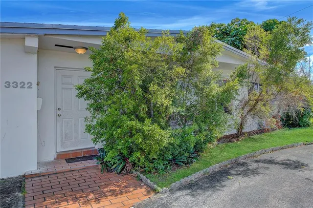 $4,200 | 3322 McKinley Street, Hollywood, FL 33021