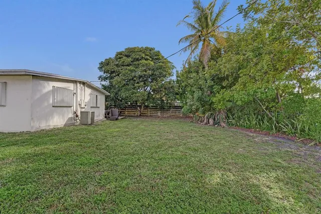 $4,000 | 3322 McKinley Street, Hollywood, FL 33021