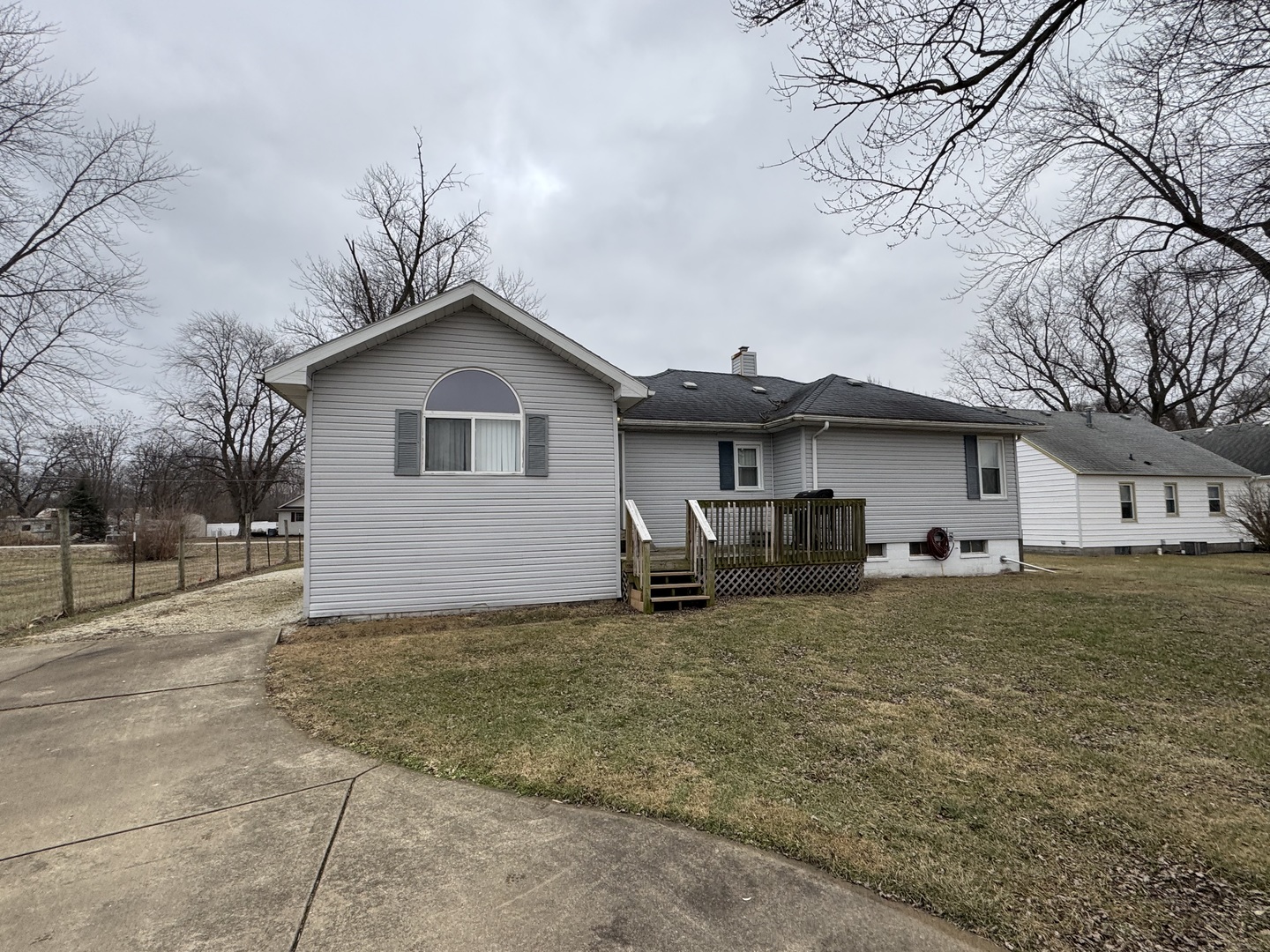 1168 South 5000W Road Kankakee, IL 60901 - Photo 30 of 30 a view of a house with a yard