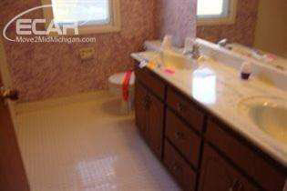 4496 Calkins Road Flint, MI 48532 - Photo 9 of 10 20424090-8.JPG