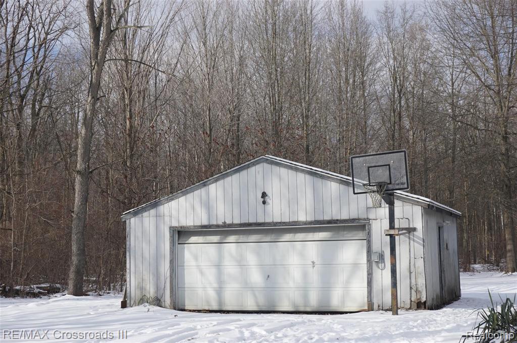 41880 Willis Road Belleville, MI 48111 - Photo 2 of 30