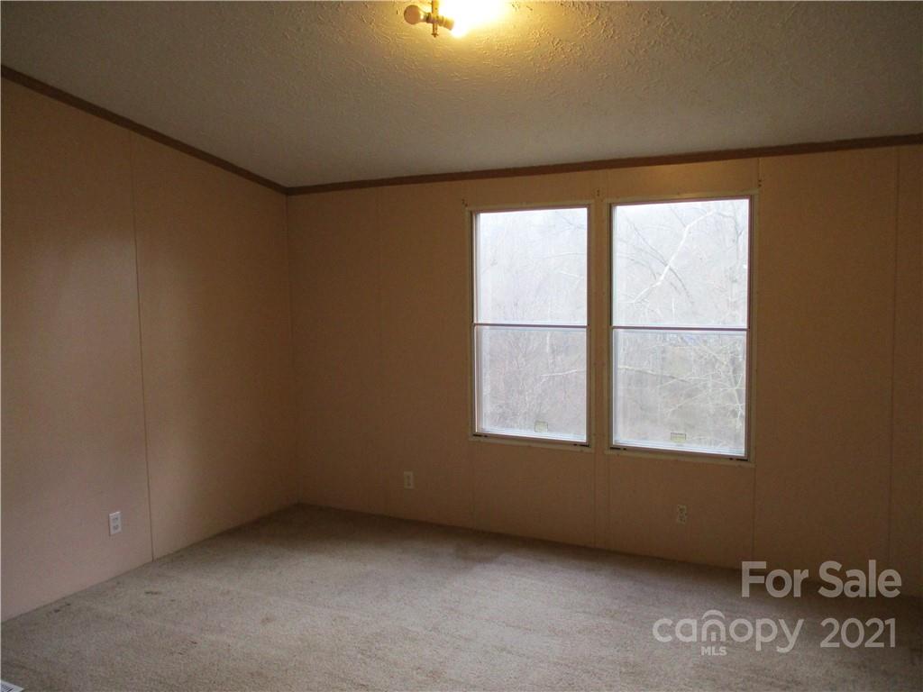 388 Richards Ridge Canton, NC 28716 - Photo 14 of 22